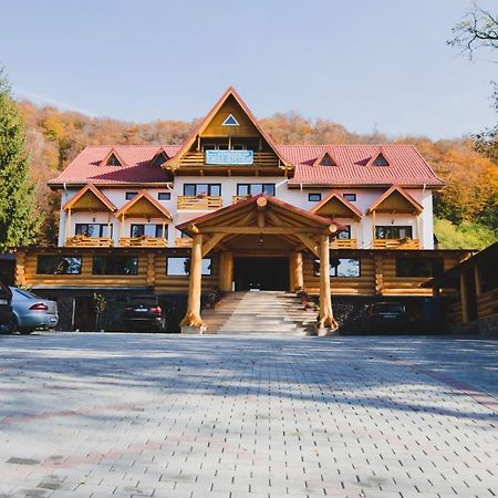 Pensiunea Cheile-Oltetului Polovragi Exterior foto
