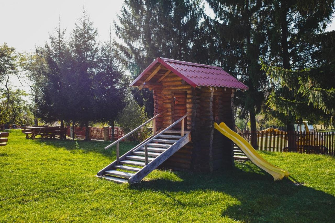 Pensiunea Cheile-Oltetului Polovragi Exterior foto