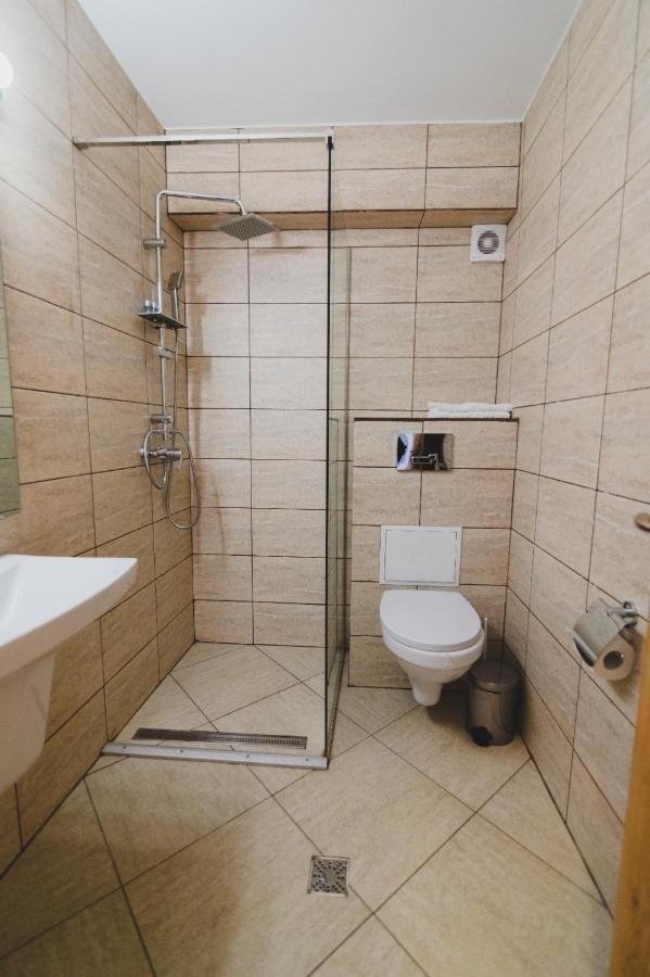 Pensiunea Cheile-Oltetului Polovragi Exterior foto
